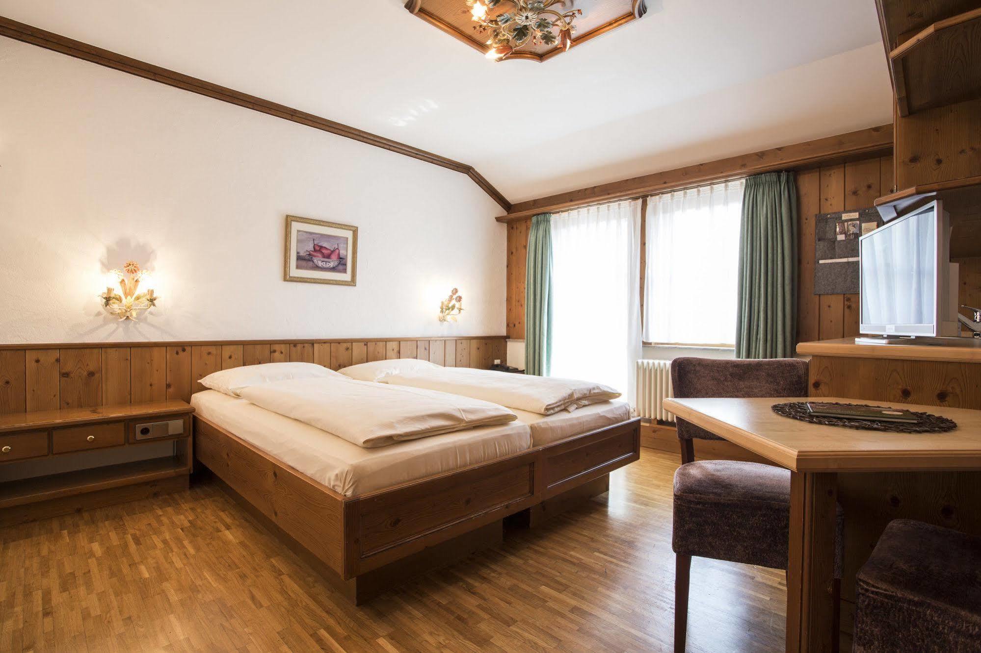Meiser Rosenstuben Hotel フィヒテナウ エクステリア 写真