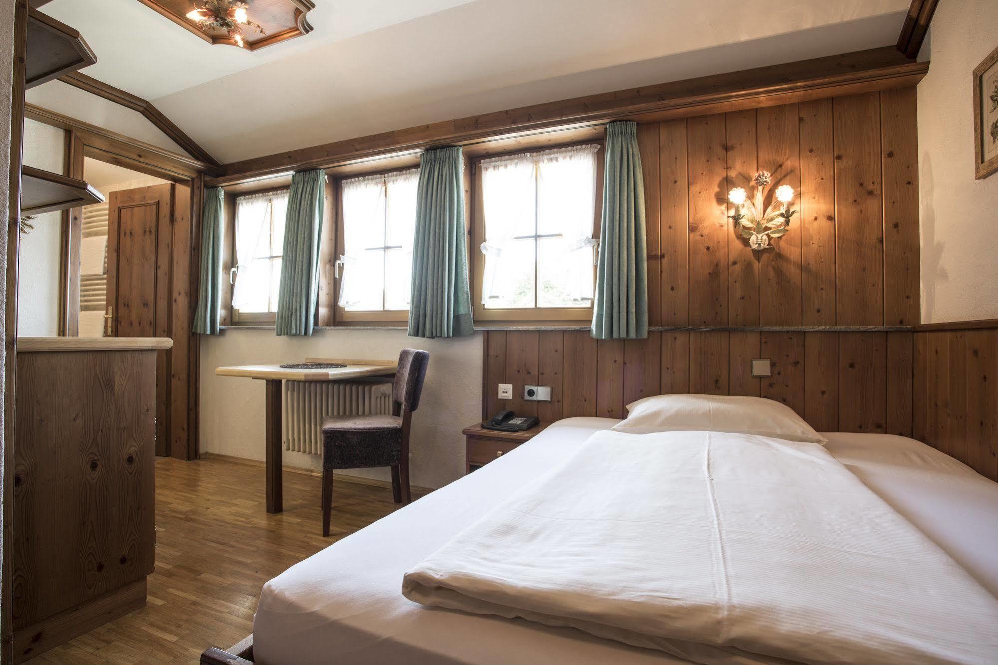 Meiser Rosenstuben Hotel フィヒテナウ エクステリア 写真